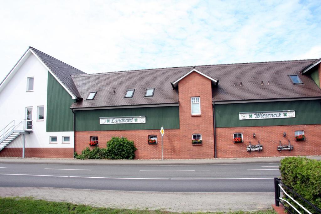 Landhotel Wieseneck Apenburg-Winterfeld Exterior photo