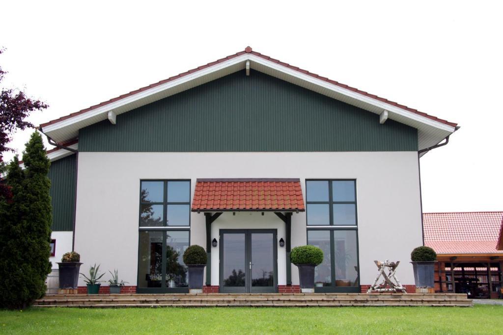 Landhotel Wieseneck Apenburg-Winterfeld Exterior photo
